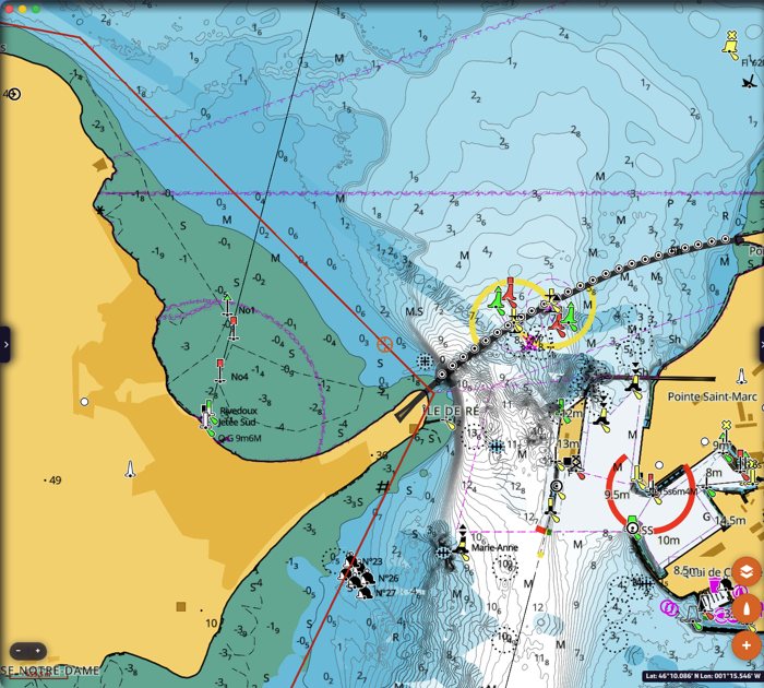 Avec la bathymétrie collaborative : des isobathes en plus dans le chenal